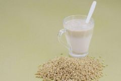牛奶加燕麥有哪些功效？如何制作牛奶燕麥面膜？[圖]