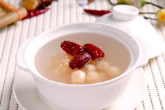 紅棗具有哪些營(yíng)養(yǎng)價(jià)值？吃什么可以治療脾胃虛弱？[圖]