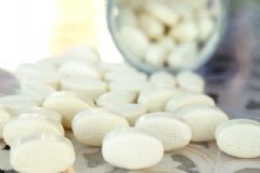 鈣片不可以和哪些食物一起吃？鈣片吃多了有什么壞處？[圖]