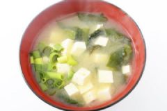 哪些養(yǎng)生湯能夠祛濕？春季祛濕喝什么養(yǎng)生湯好？[圖]