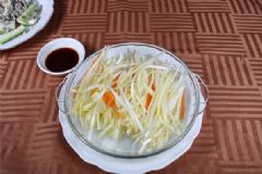 韭菜和韭黃有什么區(qū)別？韭菜和韭黃哪個營養(yǎng)價值高？[圖]