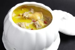 雞肉跟雞湯哪個(gè)更有營(yíng)養(yǎng)？雞肉和雞湯的營(yíng)養(yǎng)價(jià)值比較[圖]