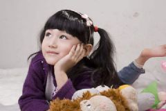 寶寶發(fā)燒了不能做哪些事情？嬰幼兒發(fā)燒物理降溫方法有哪些？[多圖]
