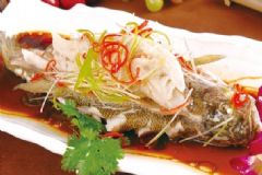 吃鱸魚對身體有哪些功效？怎么看鱸魚好不好？[圖]