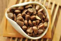 寶寶吃松子有什么好處？寶寶吃松子好嗎？[圖]