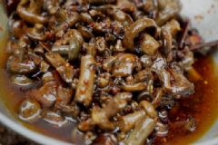 菌油的營養(yǎng)價值有哪些？菌油是怎么制作的？[圖]