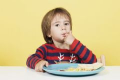 嬰幼兒手眼協(xié)調(diào)是怎樣發(fā)展的？寶寶生病期間要怎樣飲食？[圖]
