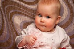 怎樣能夠提升嬰幼兒的情商？寶寶不能吃的食物主要有哪些？[圖]