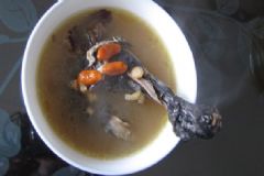烏雞湯經(jīng)期可以喝嗎？經(jīng)期可以喝烏雞湯嗎？[圖]