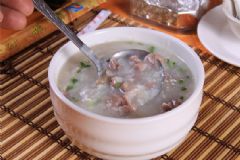 雞肉芹菜芝麻粥怎么做？雞肉芹菜芝麻粥有哪些功效？[圖]