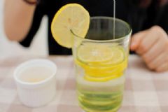 蜂蜜水早上喝還是晚上喝？蜂蜜水可以空腹喝嗎？[圖]