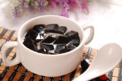 龜苓膏怎么吃？龜苓膏有什么功效與作用？[圖]