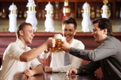 喝酒不能吃什么食物？酒不能和什么食物一起吃？[圖]