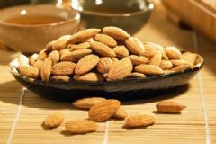 苦杏仁的功效作用有哪些？苦杏仁的禁忌有哪些？[圖]