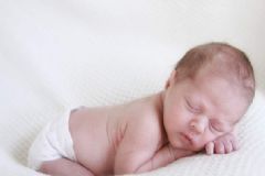 嬰幼兒嘔吐和吐奶怎樣區(qū)分？兒童感冒都是什么原因造成的？[圖]