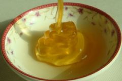 益母草蜂蜜的功效與作用有哪些？益母草蜂蜜的禁忌是什么？[圖]