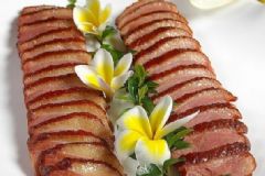 鴨胸脯肉有哪些營養(yǎng)價值？哪些人群適宜吃鴨胸脯肉？[圖]
