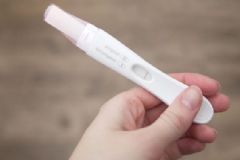 宮外孕可以用試紙測(cè)出懷孕嗎？試紙只能測(cè)出懷孕而已？[圖]
