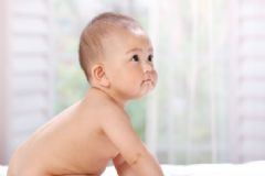 寶寶夜奶要什么時(shí)候斷掉比較好？怎樣給寶寶自然的斷奶？[圖]