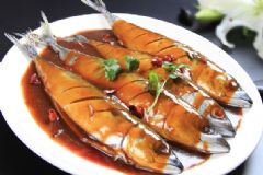 吃魚的好處有哪些？被魚刺卡了喉嚨怎么辦？[圖]