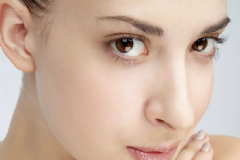 睡前喝水會(huì)水腫怎么辦？如何喝水不會(huì)水腫？[圖]