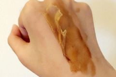 撕拉面膜從上往下撕?jiǎn)?？撕拉面膜怎么撕方向？[圖]