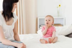 新生兒皮膚變黃是什么原因造成的？媽媽帶娃常常有哪些錯誤？[圖]