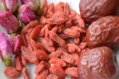 枸杞和紅棗一起泡酒喝嗎？枸杞紅棗泡酒有什么功效？[圖]