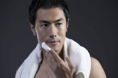 讓男人變帥的護(hù)膚妙招有哪些？男人如何變帥？[圖]