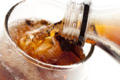 喝碳酸飲料有什么副作用？喝碳酸飲料注意什么？[圖]