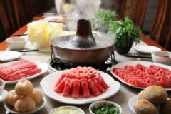吃火鍋可以喝紅酒嗎？吃火鍋喝紅酒好不好？[多圖]