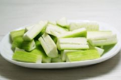 吃絲瓜的好處有哪些？吃絲瓜有什么好處和壞處？[圖]