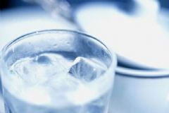 冰水喝多了有什么壞處？冰水喝多了會怎樣？[圖]