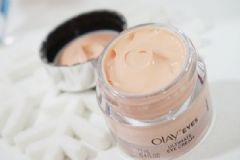 OLAY素顏眼霜怎么樣？OLAY素顏眼霜使用方法[圖]