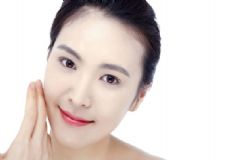 秋季怎樣護(hù)理痘痘肌膚？痘痘肌膚秋季如何保養(yǎng)？[圖]