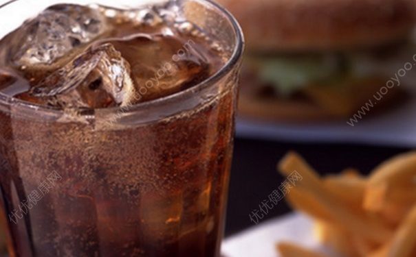 碳酸飲料對牙齒的危害？碳酸飲料會腐蝕牙齒嗎？(1)