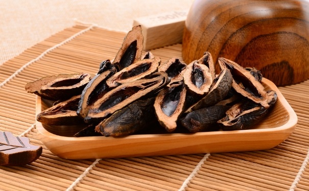 吃檳榔對(duì)人們有什么好處？吃檳榔的危害有哪些？(1)