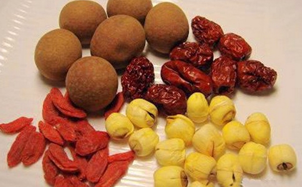 手腳冰涼吃什么調理？手腳冰涼吃什么好？(1)
