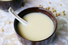 哪些人不宜喝豆?jié){？不宜喝豆?jié){的人有哪些？[圖]