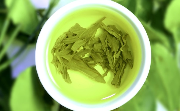 喝綠茶的好處有哪些？喝綠茶的好處和壞處(1)