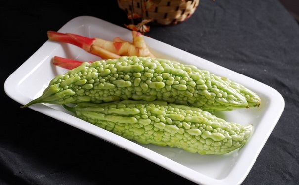 苦瓜有什么功效與作用？吃苦瓜有什么禁忌？(1)