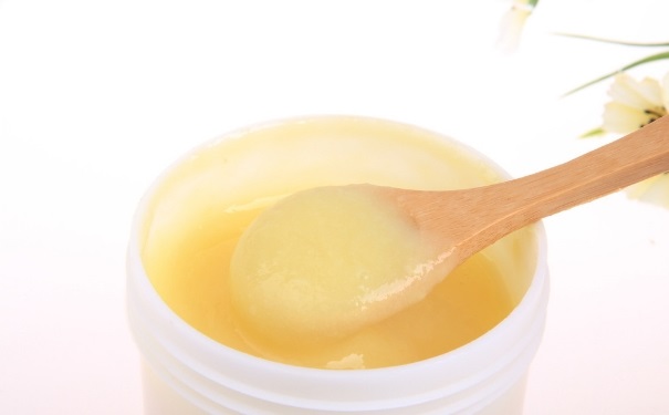 蜂王漿有什么功效與作用？蜂王漿的食用方法有哪些？(1)