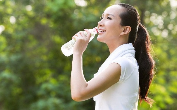 女人如何美白排毒？女人美白排毒的方法有哪些？(1)