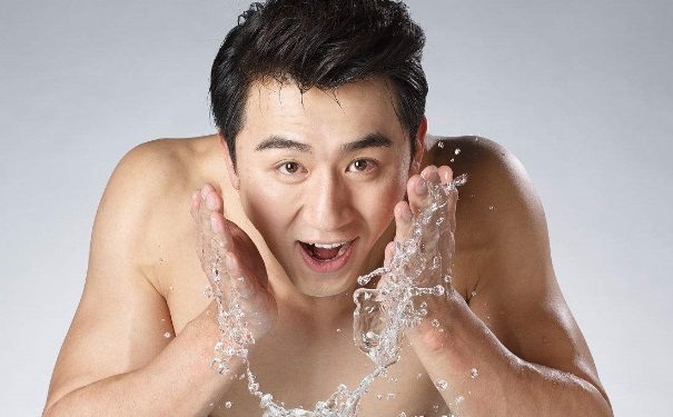 男性日常如何保養(yǎng)皮膚？男性皮膚保健方法有哪些？(1)
