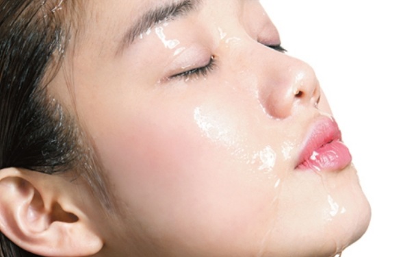 油性皮膚用什么護(hù)膚品好？適合油性皮膚用的護(hù)膚品(1)