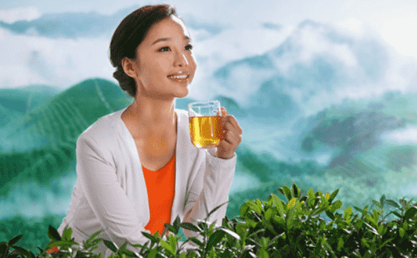 少喝水能避免臉部浮腫嗎？哪些方法可消除臉部浮腫？(1)