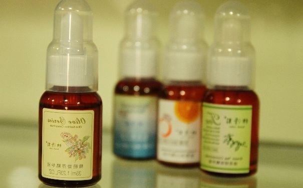 只涂精華液可以用嗎？精華液搭配什么用比較好？(1)