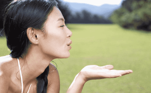 美容是不能忽略哪些部位？肌膚保養(yǎng)不能忽視的部位有哪些？(1)