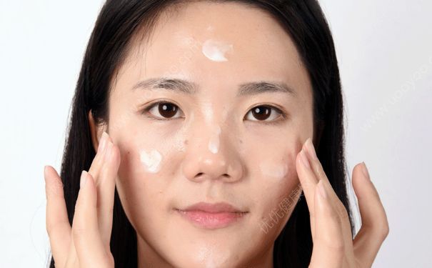 怎么預(yù)防長斑？日常去色斑的方法有哪些？(1)