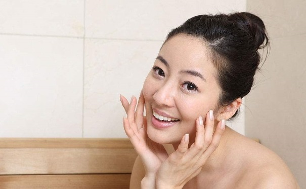 不同膚質(zhì)如何補水保濕？皮膚保濕的誤區(qū)有哪些？(1)